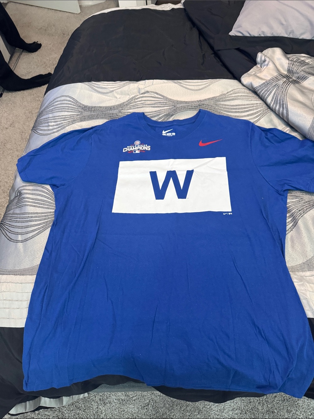 Nike Royal Blue Short-Sleeve 'W' Graphic Tee with Red Swoosh